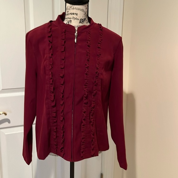 Tog shop jacket with ruffles and zipper - Picture 5 of 8